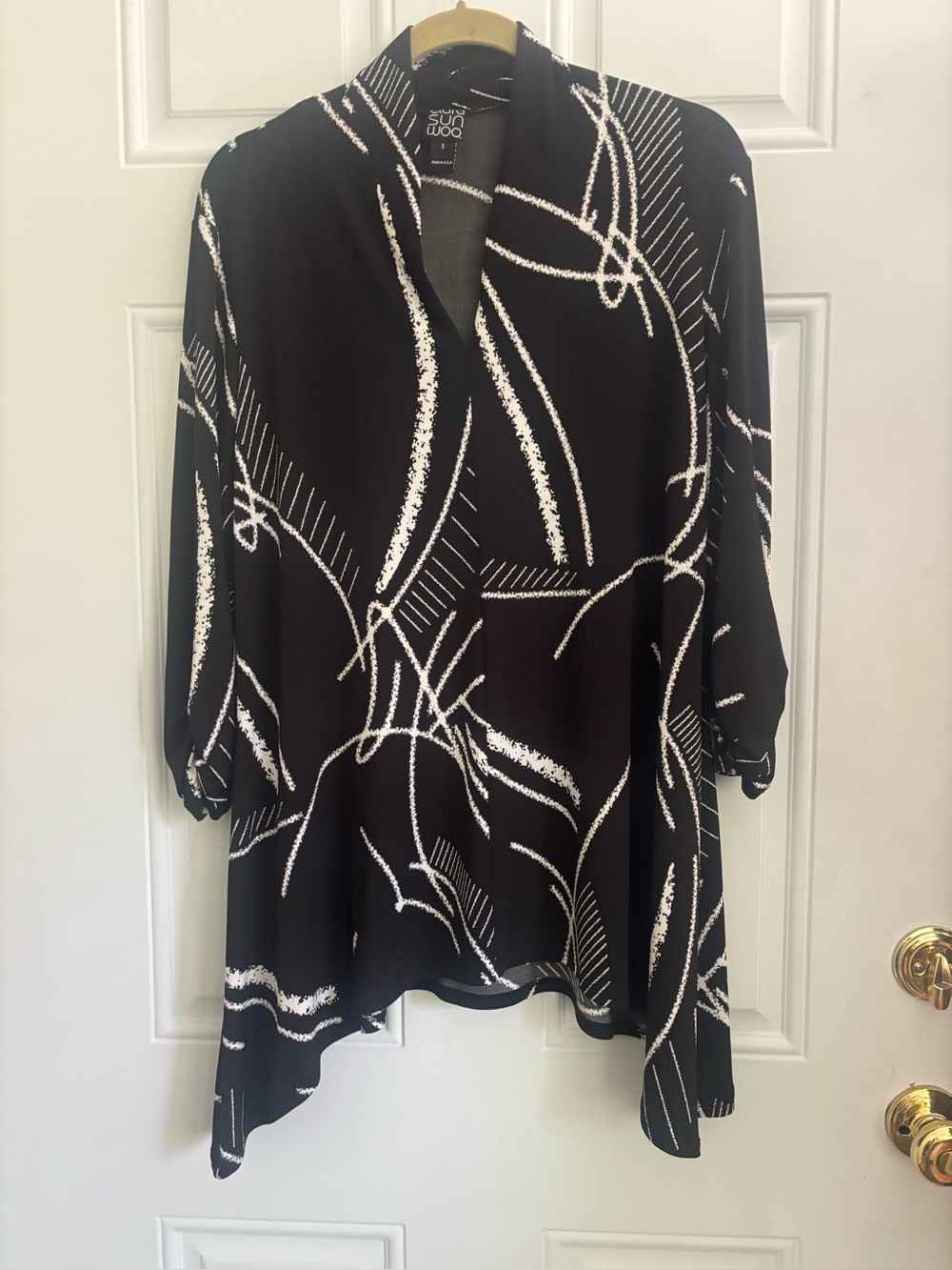 ❤️2/$15or3/$21❤️Ciara Sun Woo Black & White Abstract Print Tunic Top, Size Small